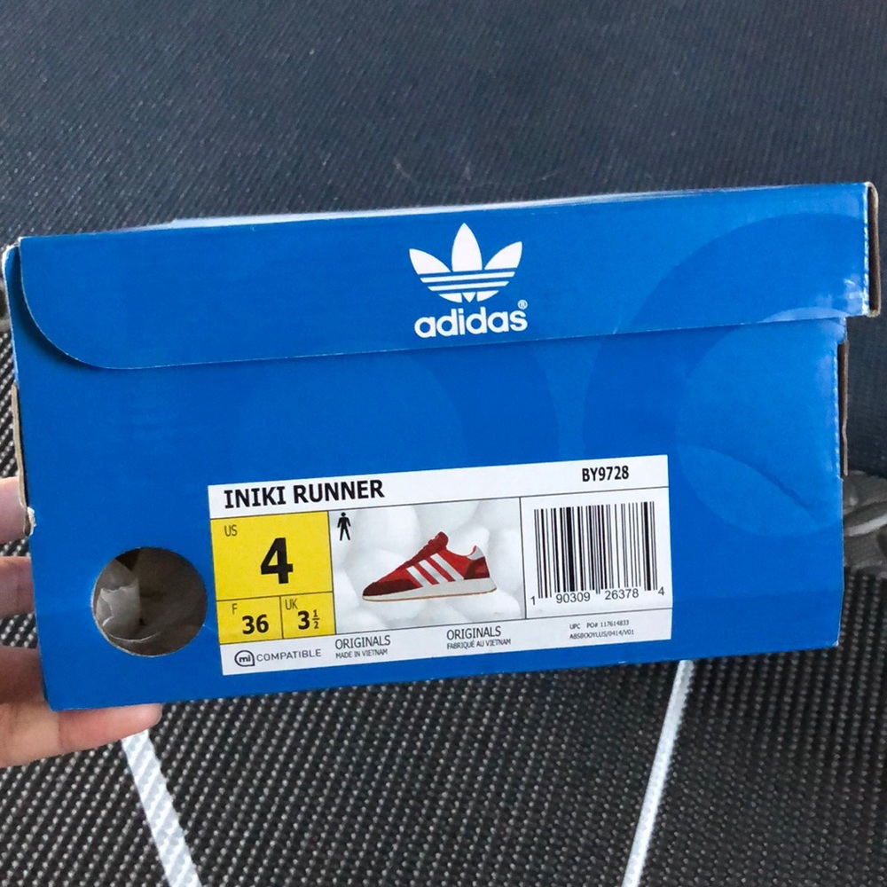 Iniki adidas